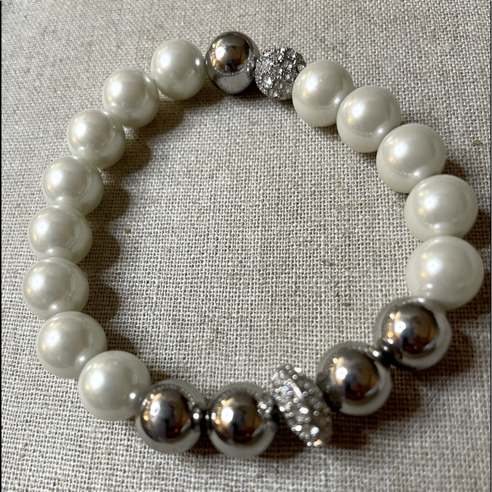 Stella Dot Faux Pearl Crystal Slide On Bracelet 20$